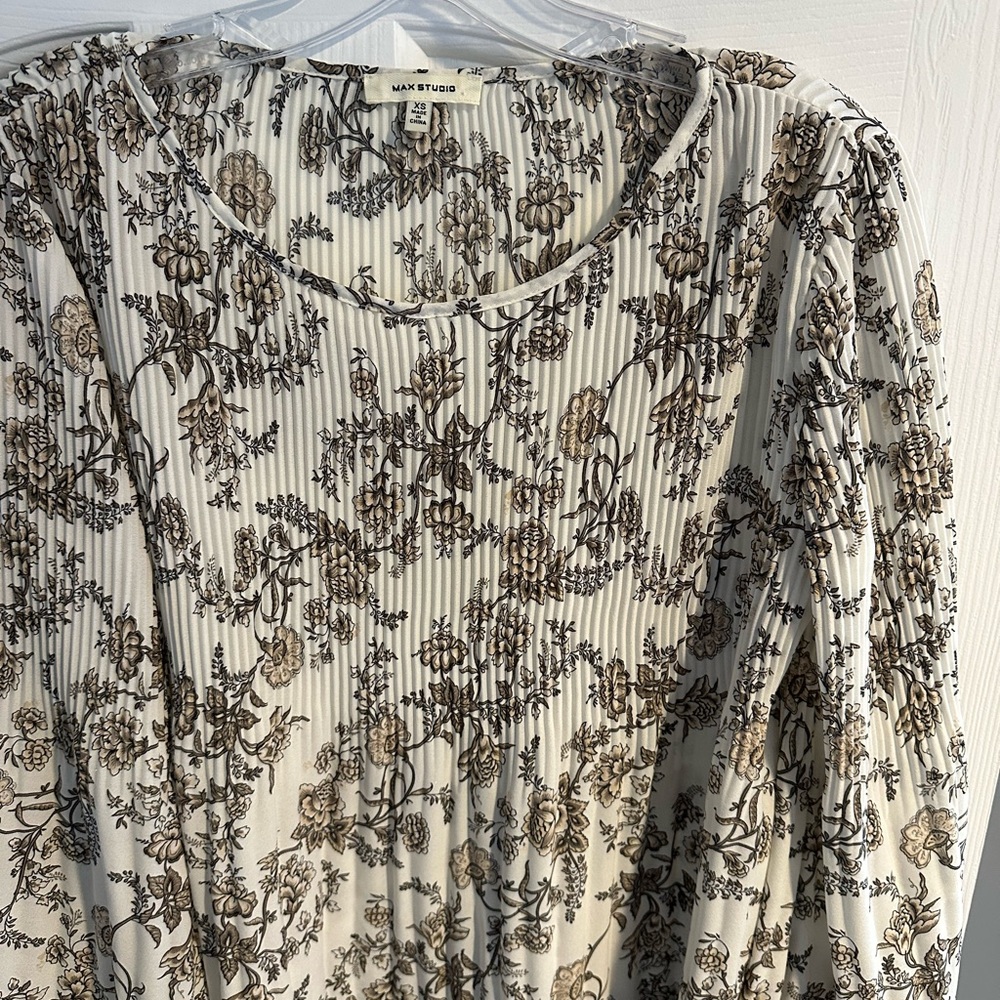 Max Studio Black and Tan Floral Top